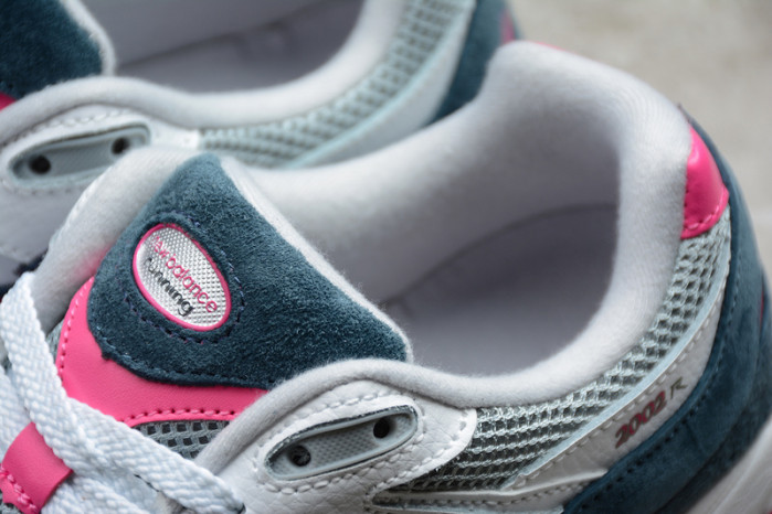 NEW BALANCE SNEAKER 006