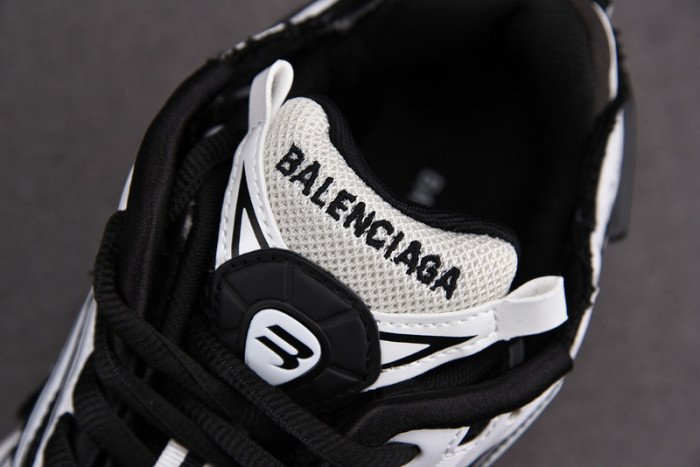 RUNNER SNEAKER RS017