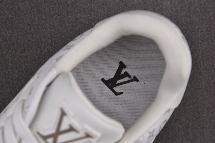 LV SNEAKER LV-000128
