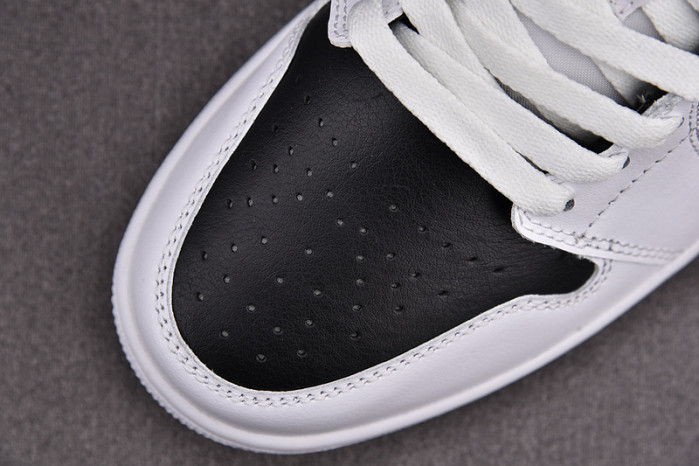 WMNS AIR JORDAN 1 LOW 