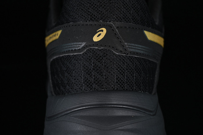 As*ic*s gel-contend 4 