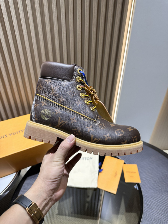 LV BOOTS L000017