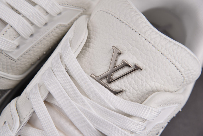 LV TRAINER SNEAKER LV-000569