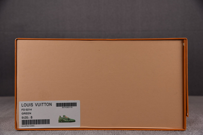 LV TRAINER SNEAKER LV-000592