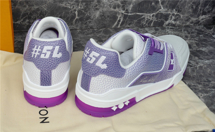 LV SNEAKER LV-000252