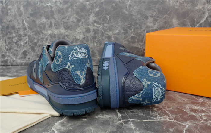 LV SNEAKER LV-000227