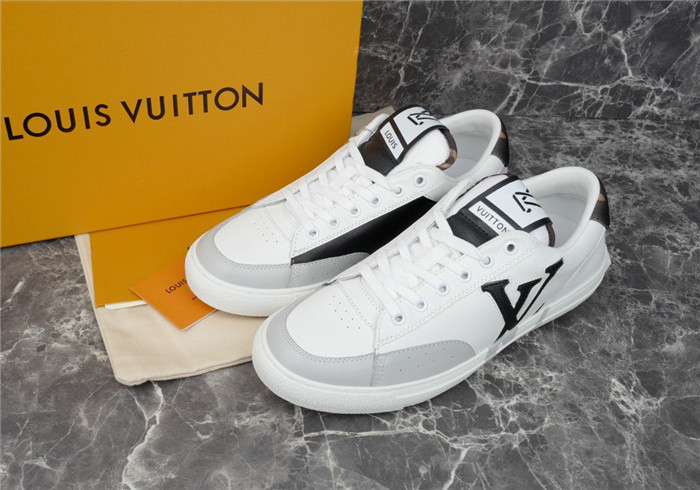 LV SNEAKER LV-000256