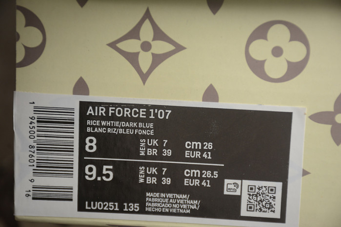 l**is V*t*n x nike air force la14