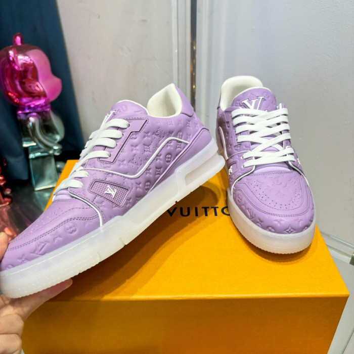 LV SNEAKER LV-000519