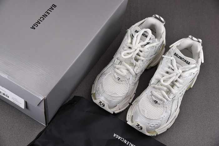 RUNNER SNEAKER RS022