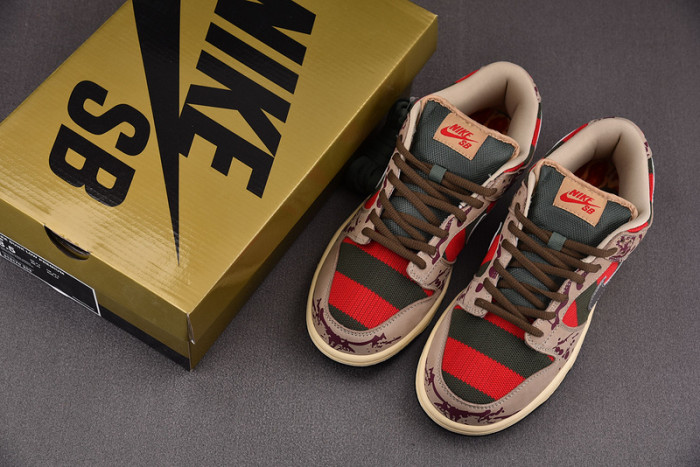 Nike SB Dunk Low Freddy Krueger 313170-202