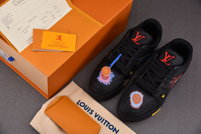 LV SNEAKER LV-000142