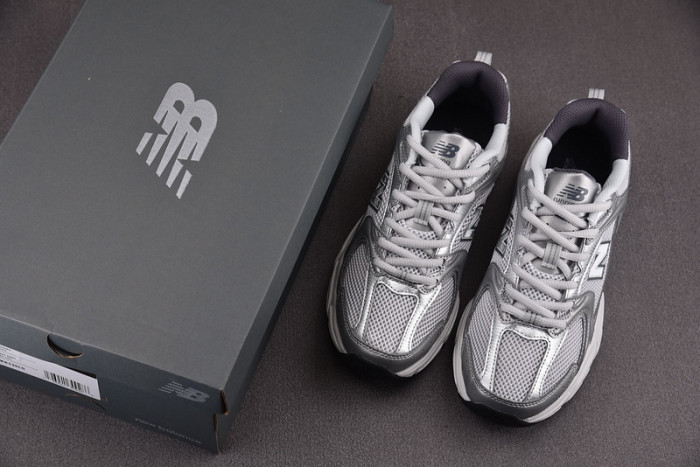 NEW BALANCE SNEAKER NB109