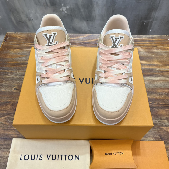 LV SNEAKER LV-000546
