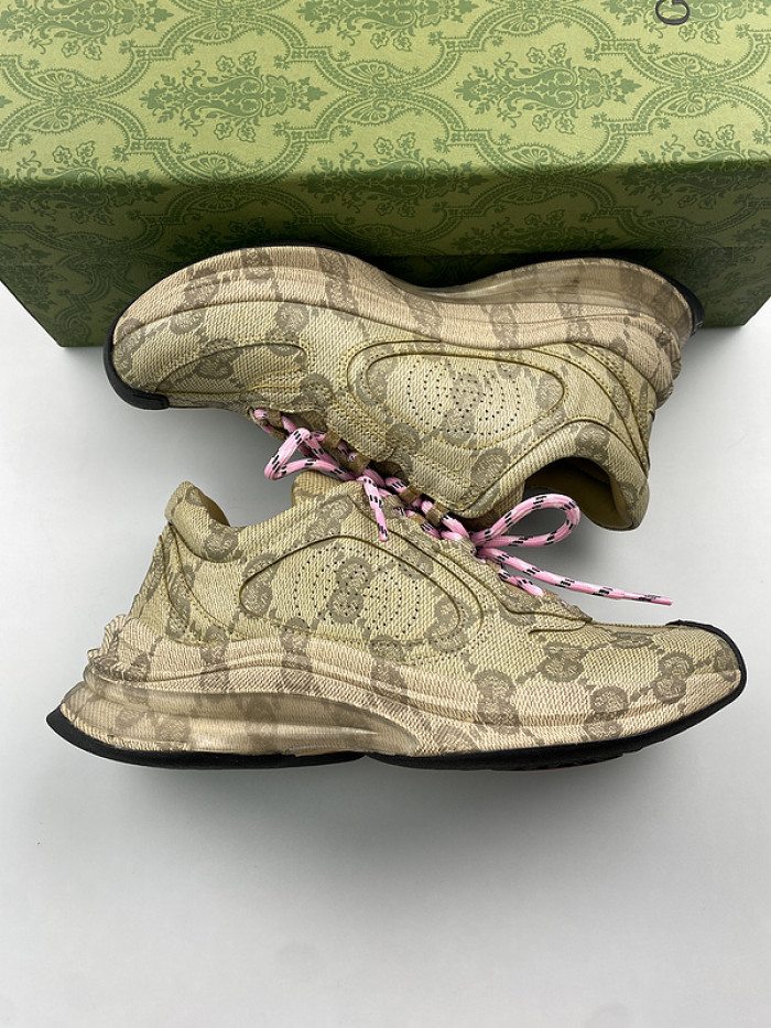 G*u*i* trainer sneaker128