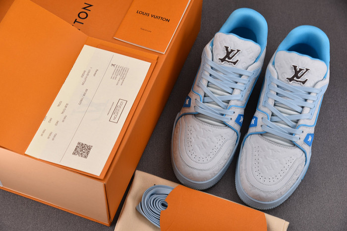 LV TRAINER SNEAKER LV-000597