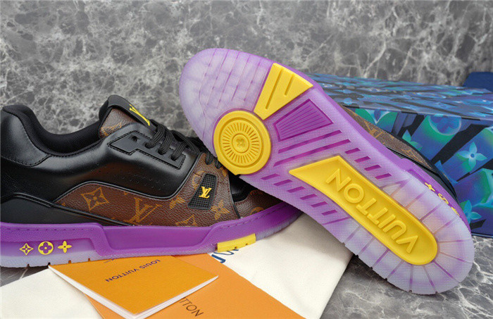 LV SNEAKER LV-000291