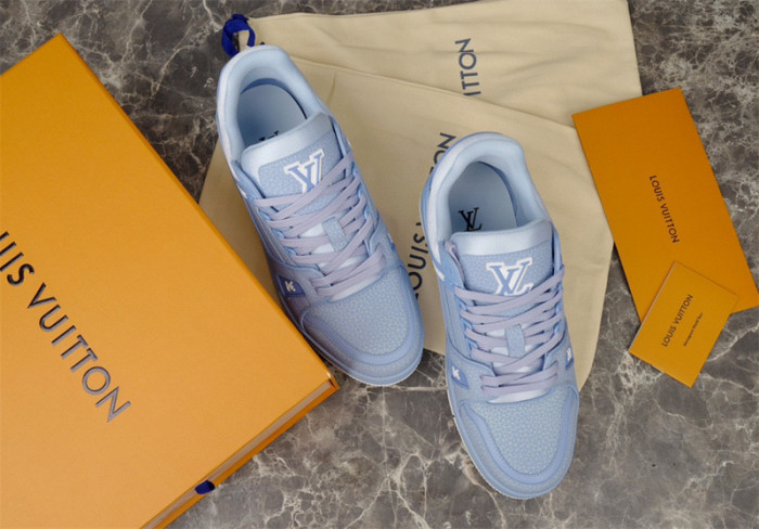 LV SNEAKER LV-000181