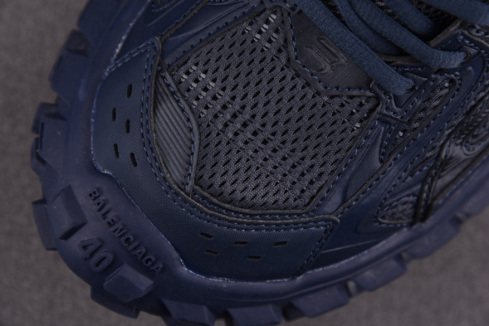 DEFENDER SNEAKER DS017