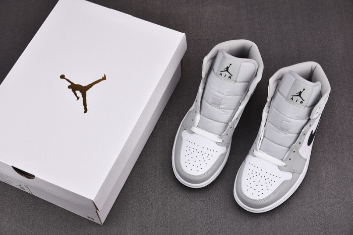 Air Jordan 1 Mid 