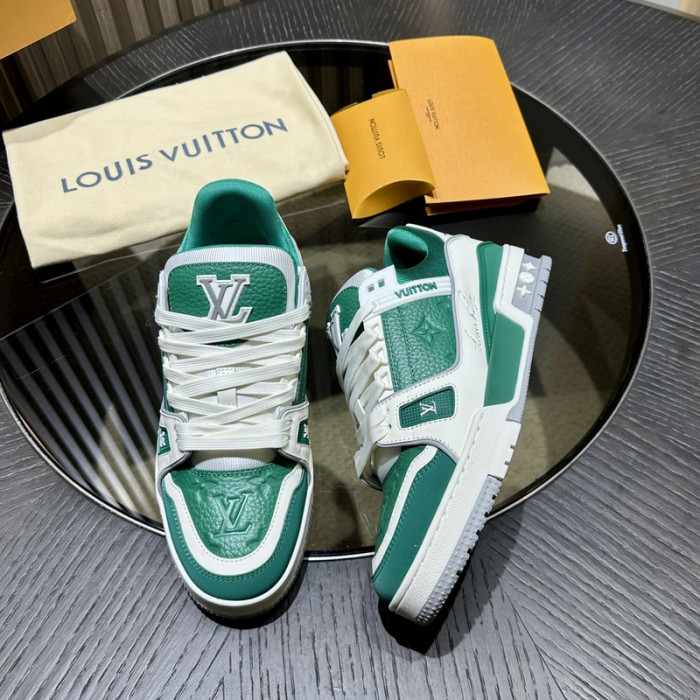 LV TRAINER SNEAKER LV-000599