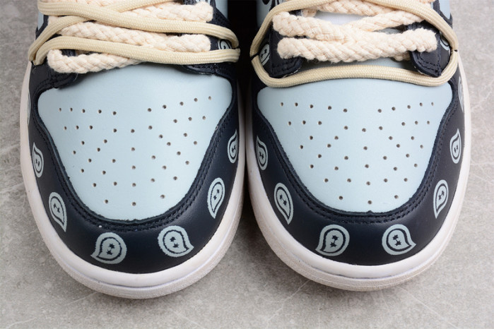 Nike SB Dunk Low "Retro" Vibe