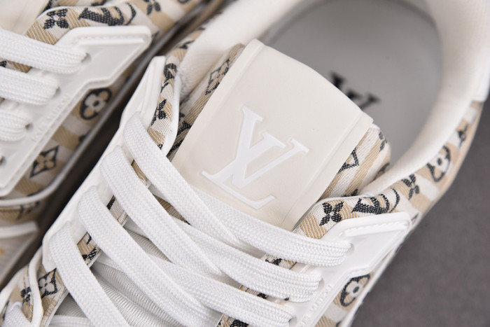 LV SNEAKER LV-000121