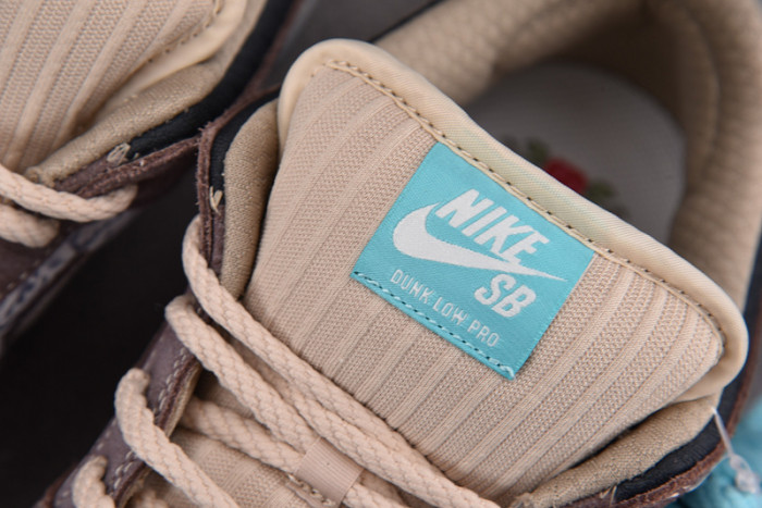 Nike SB Dunk Low Big Money Savings FZ3129-200
