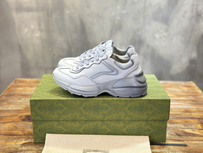 G*u*i* trainer sneaker138