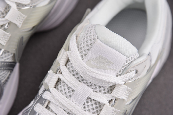 Nike V2K Run Metallic Silver White FD0736-104