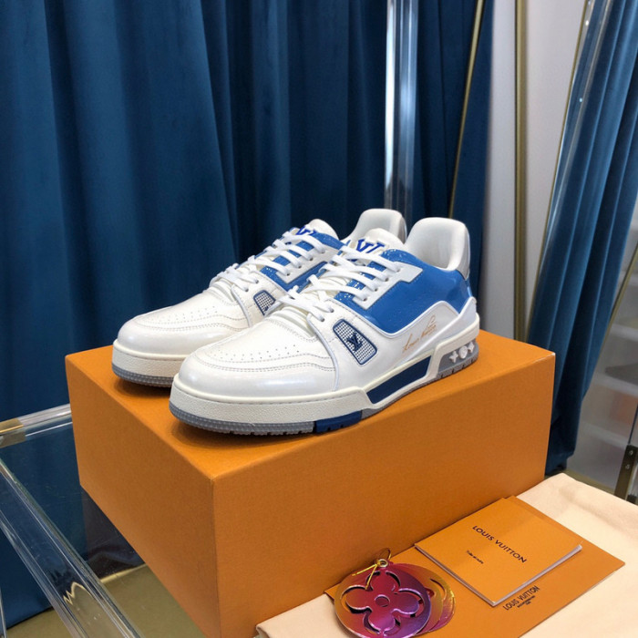 LV SNEAKER LV-000327