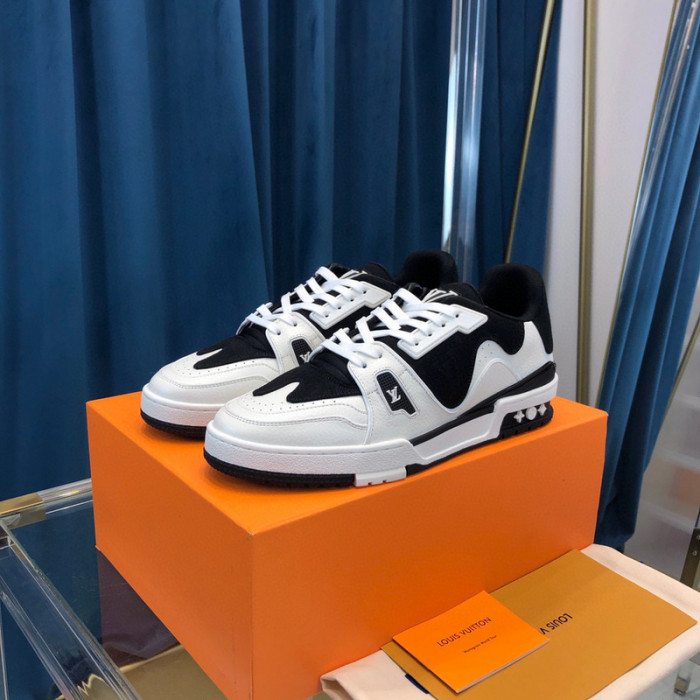 LV SNEAKER LV-000338