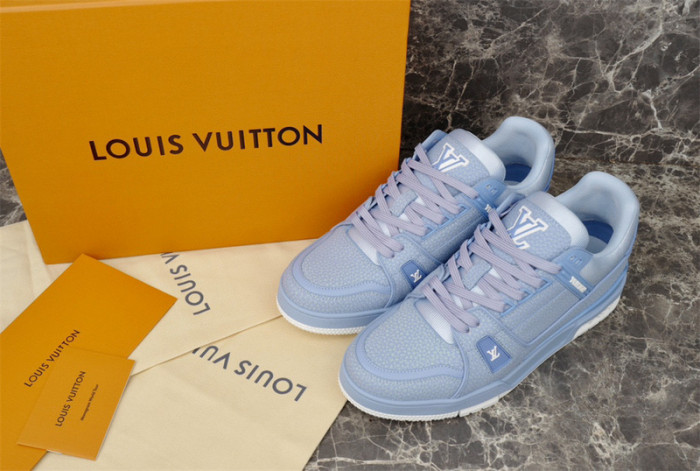 LV SNEAKER LV-000181