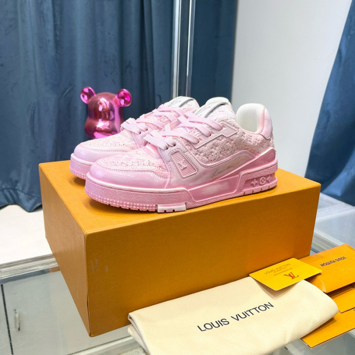 LV SNEAKER LV-000425