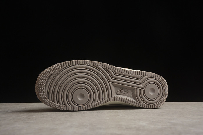 l**is V*t*n x nike air force la14