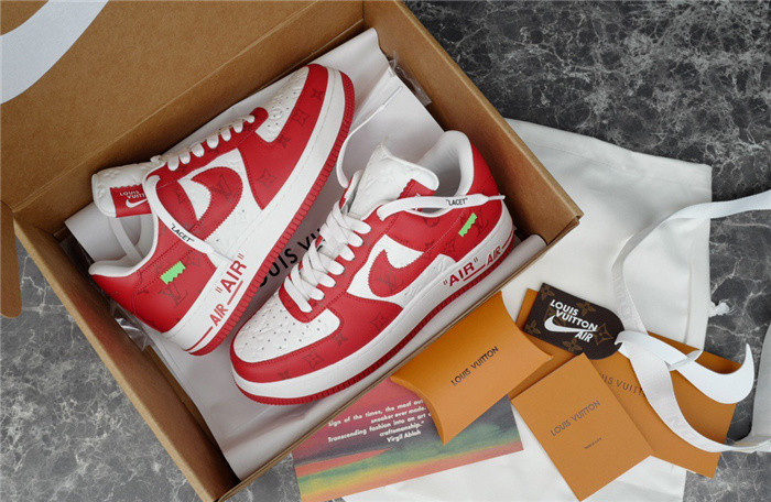 LV SNEAKER LV-000250