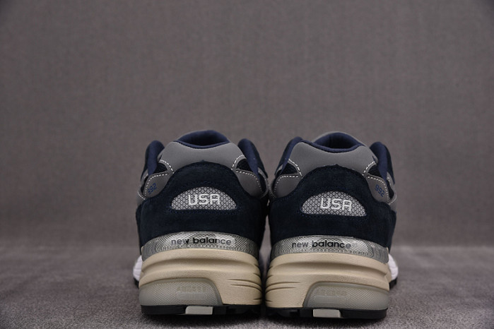 NEW BALANCE SNEAKER NB057