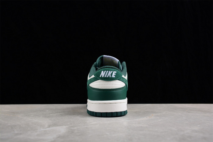 Nike Dunk Low SE Noble Green (Women