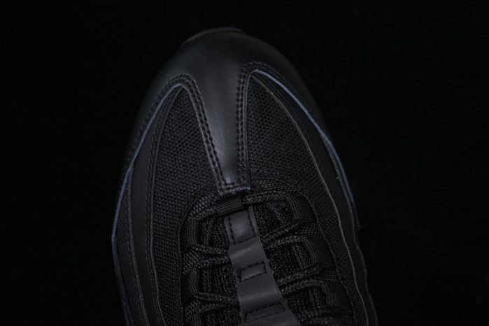 NIKE Air Max 95 Essential 