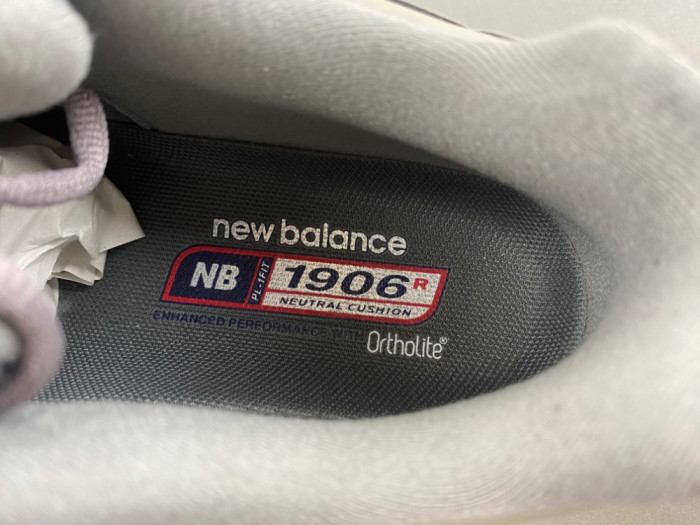 New Balance 1906R 
