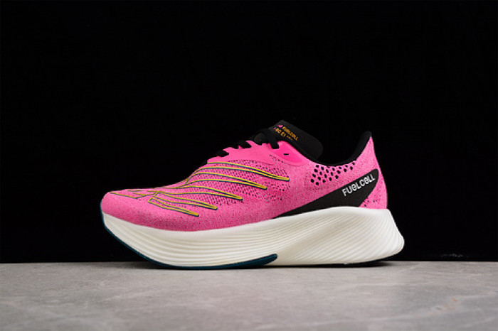 NEW BALANCE SNEAKER 014